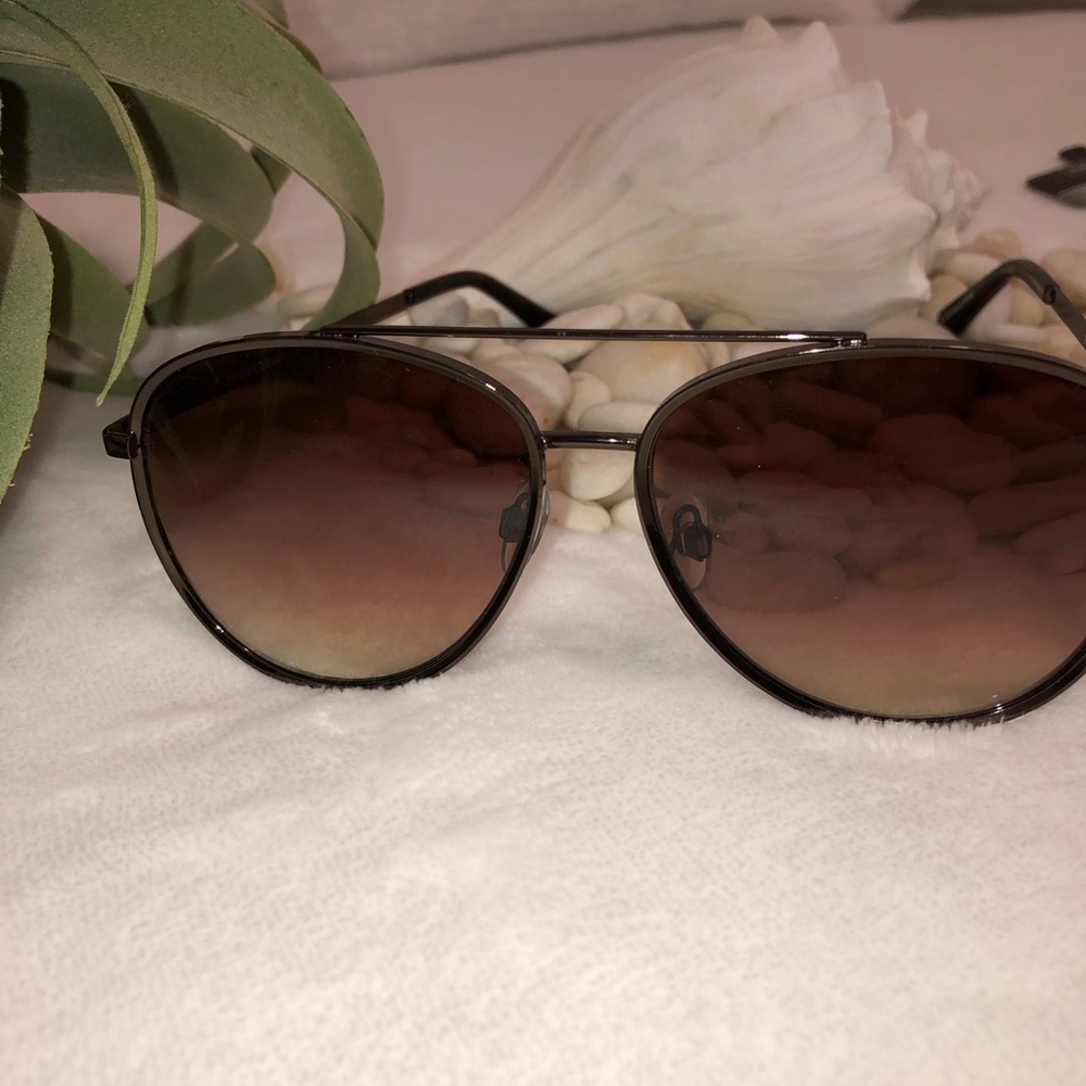 NEW Foster Grant Premium Women's Aviator Sunglasses, Bronze. Retail for $27.00. - Picture 8 of 8